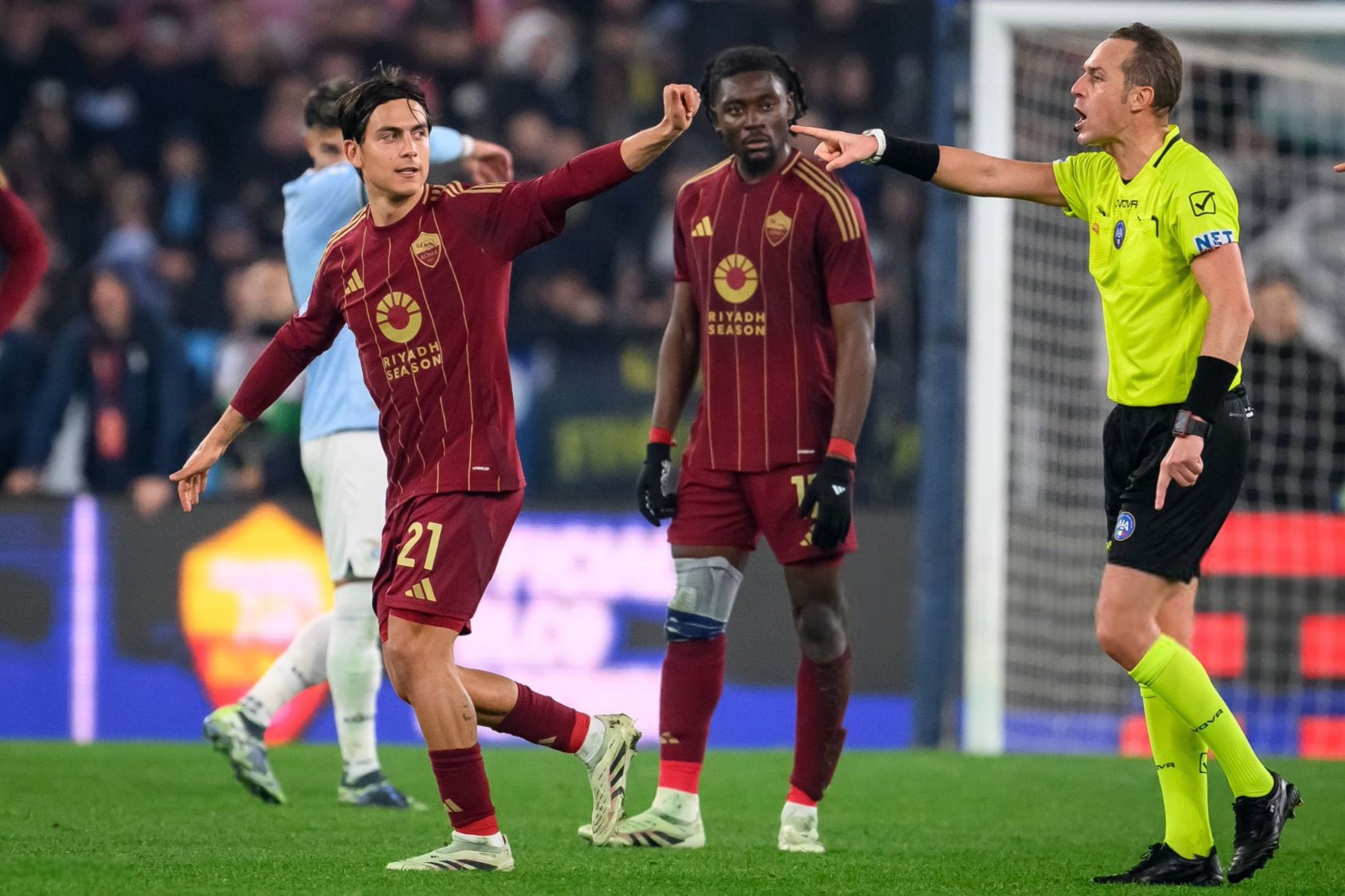 赛地聚焦:法国杯转会期热度飙升,休斯敦火箭门线救险,气氛紧张,更衣室氛围转暖的简单介绍 赛地聚焦:法国杯转会期热度飙升,休斯敦火箭门线救险,气氛紧张,更衣室氛围转暖的简单介绍